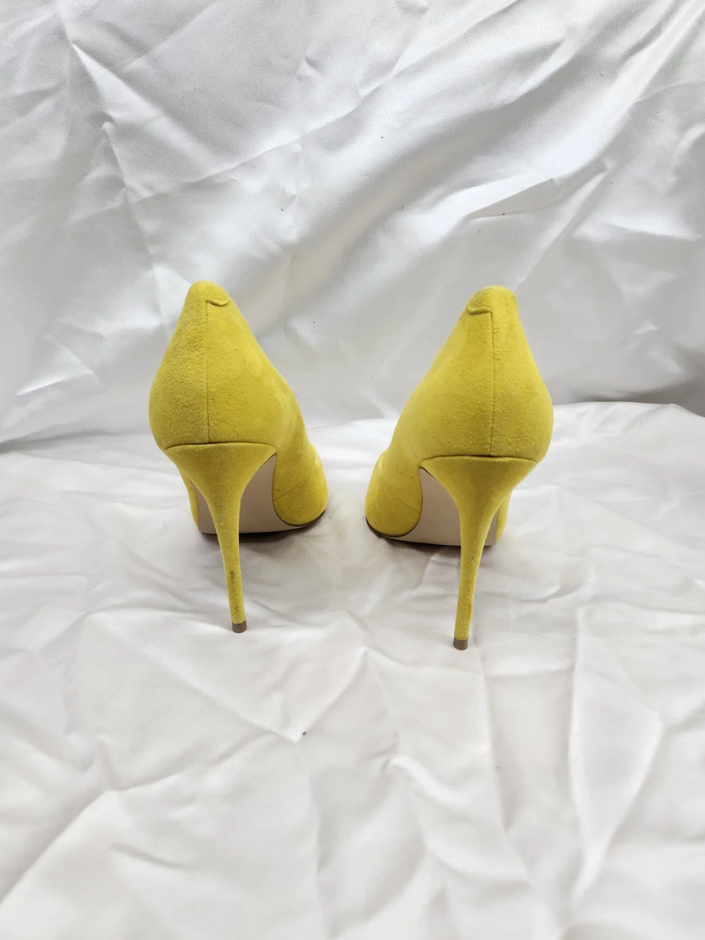 Steve Madden Yellow Suede Pointed Pumps
